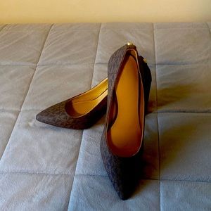 Michael Kors Signature logo High Heels